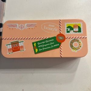 Benefit eye liner and mascara travel size holiday kit. Brand new never used